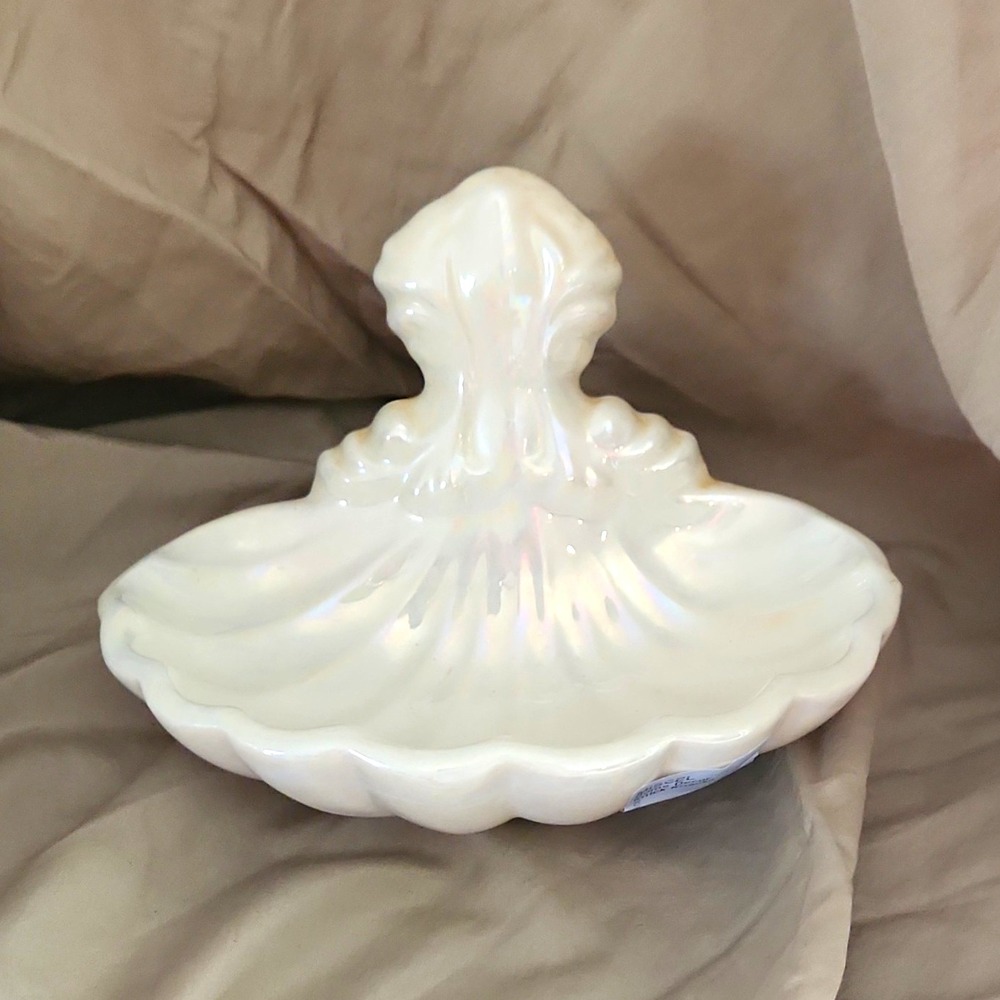White Ceramic Wall Mounted Soap Dish Holder, Glossy Finish for Bathroom
